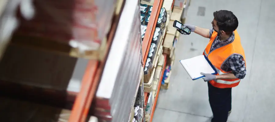 warehouse optimizing space with dimensionalizer